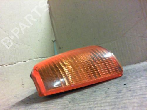 Used Left front indicator VW POLO Coupe (86C, 80) 1.0 (45 hp) 22031544