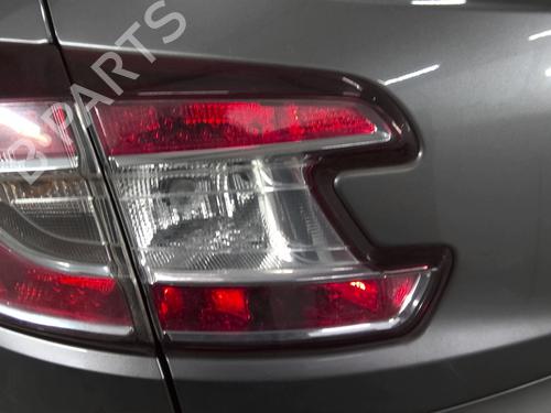 Used Left tailgate light Left tailgate light 31052088 31052088