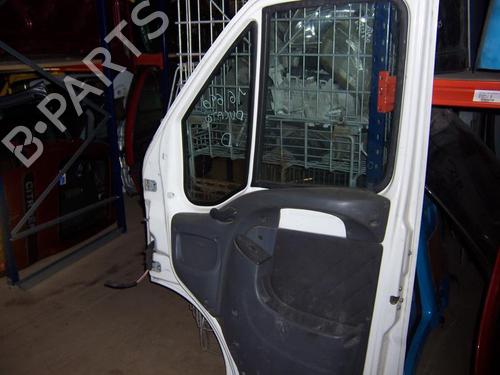 Used Right front door Right front door 22917646 22917646