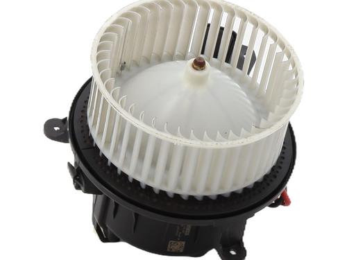 Used Heater blower motor VW POLO VI (AW1, BZ1, AE1) 1.6 TDI (95 hp) 28476820