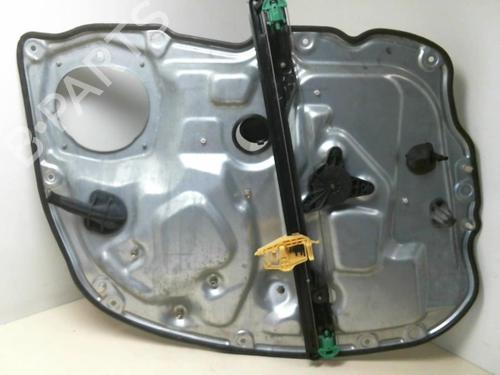 Used Front right window mechanism Front right window mechanism LANCIA MUSA (350_) 1.9 D Multijet (350.AXC1A) (101 hp) 31979428 31979428