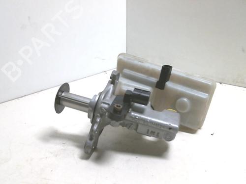 Used Brake master cylinder Brake master cylinder VW UP! (121, 122, BL1, BL2, BL3, 123) 1.0 (60 hp) 20970238 20970238