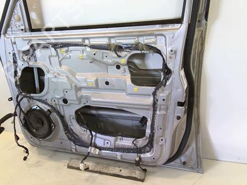 Right front door HYUNDAI TERRACAN (HP) 2.9 CRDi 4WD | BP22023767C3 