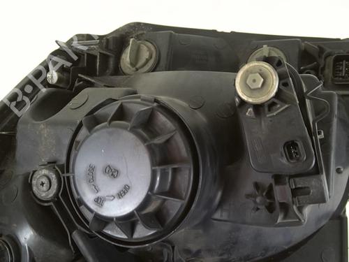Right headlight KIA SPORTAGE II (JE_, KM_) 2.0 CRDi 4WD | BP22025305C29
