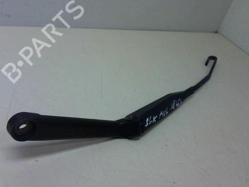 Used Front windshield wiper arm MERCEDES-BENZ SLK (R170) 230 Kompressor (170.449) (197 hp) 20942944