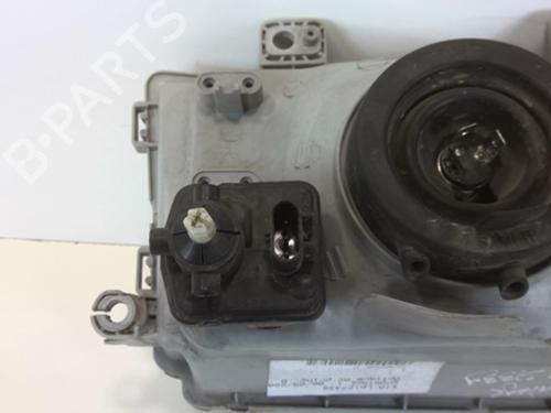 Left headlight KIA SPORTAGE SUV (K00) 2.0 TD 4WD | BP20972497C28 
