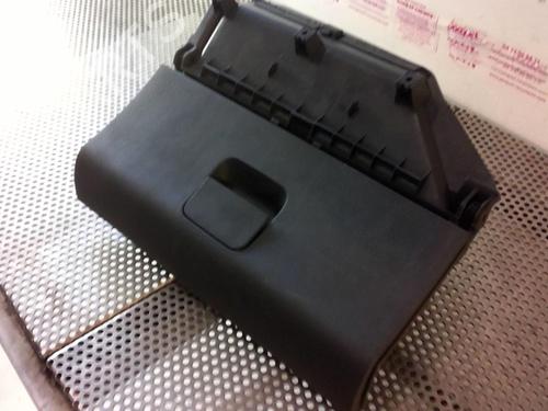 Used Glove box VW POLO (9N_, 9A_) 1.2 12V (64 hp) 20946114