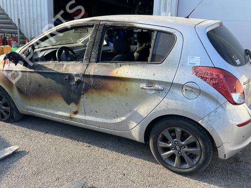 Teile für HYUNDAI i20 I (PB, PBT) 1.2 (86 hp) 4393628 