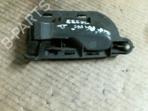 Used Front right interior door handle Front right interior door handle 22030440 22030440