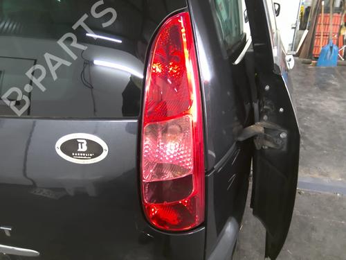 Right taillight PEUGEOT 807 (EB_) 2.2 HDi | BP40551839C35 - Image 3