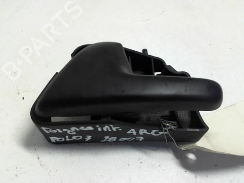 Used Rear left interior door handle VW POLO III (6N1) 64 1.9 SDI (64 hp) 20965891