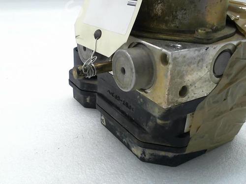 Used ABS pump NISSAN X-TRAIL I (T30) 2.2 dCi 4x4 (136 hp) 20965078