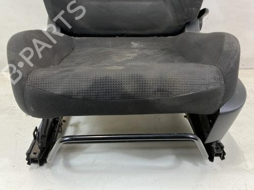 Left front seat PEUGEOT 3008 I MPV (0U_) 1.6 HDi | BP24525877C15