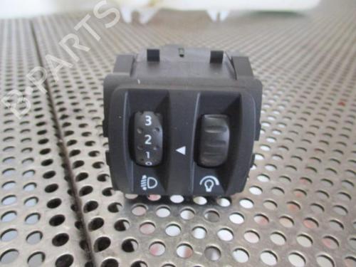 Used Headlight switch RENAULT CLIO III (BR0/1, CR0/1) 1.5 dCi (BR17, CR17) (86 hp) 20946736