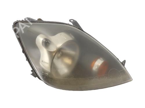 Used Right headlight FORD FIESTA V (JH_, JD_) 1.4 TDCi (68 hp) 27893458