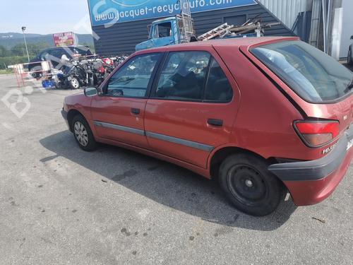 Left headlight PEUGEOT 306 Hatchback (7A, 7C, N3, N5) 1.4 | BP20939025C28 