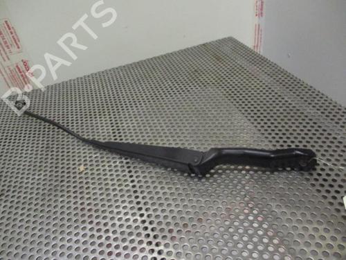 Used Front windshield wiper arm PEUGEOT 206 Hatchback (2A/C) 1.4 HDi eco 70 (68 hp) 20958735