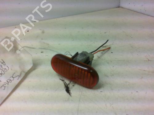 Used Left front indicator RENAULT SCÉNIC I MPV (JA0/1_, FA0_) 1.9 dCi (JA05, JA1F) (102 hp) 20970040