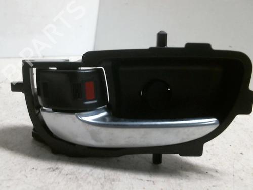 Used Rear left interior door handle Rear left interior door handle TOYOTA YARIS (_P13_) 1.0 (KSP130) (72 hp) 20939391 20939391