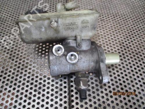Used Brake master cylinder Brake master cylinder RENAULT LAGUNA II Grandtour (KG0/1_) 1.9 dCi (KG0G) (120 hp) 20954833 20954833