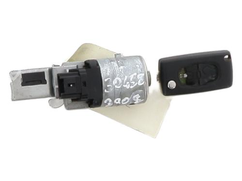 Used Ignition barrel PEUGEOT 3008 I MPV (0U_) 1.6 HDi (109 hp) 26658197