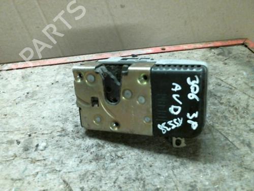 Used Front right lock PEUGEOT 306 Hatchback (7A, 7C, N3, N5) 1.9 D (69 hp) 20961270