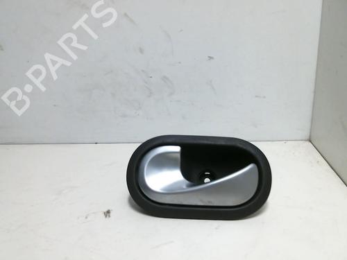 Used Front left interior door handle RENAULT SCÉNIC II (JM0/1_) 1.9 dCi (JM0G, JM12, JM1G, JM2C) (120 hp) 20966539