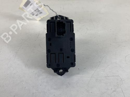 Used Switch Switch RENAULT SCÉNIC III (JZ0/1_) 1.9 dCi (JZ0J, JZ1J, JZ1K, JZ1S) (131 hp) 20962399 20962399