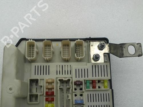 Fuse box RENAULT SCÉNIC II (JM0/1_) 1.6 16V (JM1R) | BP20943826E1