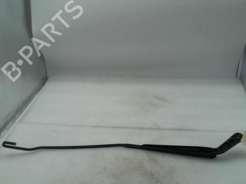 Used Front windshield wiper arm SKODA OCTAVIA I (1U2) 1.6 (101 hp) 20940845