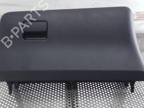 Used Glove box Glove box TOYOTA YARIS (_P13_) 1.0 (KSP130) (72 hp) 20951228 20951228