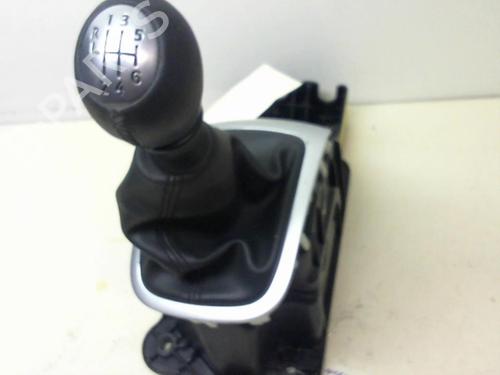 Used Gear lever RENAULT MEGANE III Hatchback (BZ0/1_, B3_) 1.5 dCi (BZ09, BZ0D, BZ1W, BZ29, BZ14) (110 hp) 20966947