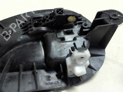 Used Rear right interior door handle Rear right interior door handle 20959105 20959105