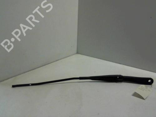 Used Front windshield wiper arm DACIA SANDERO II TCe 90 (B8M1, B8MA, B8AC) (90 hp) 20947065