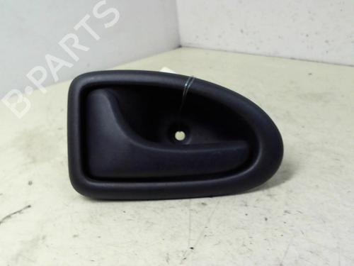 Venstre bak invendig håndtak RENAULT CLIO II (BB_, CB_) 1.2 16V (BB05, BB0W, BB11, BB27, BB2T, BB2U, BB2V, CB05,... | BP20938912I15 