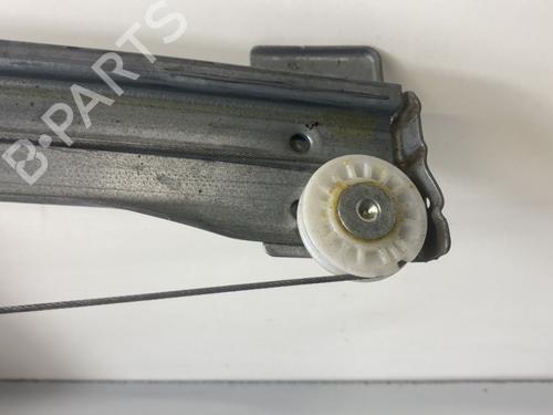 Used Front right window mechanism Front right window mechanism RENAULT ZOE (BFM_) ZOE (BFMD) (109 hp) 22026909 22026909