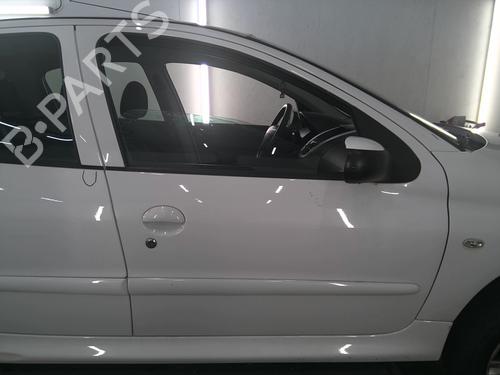Used Right front door Right front door 38584542 38584542