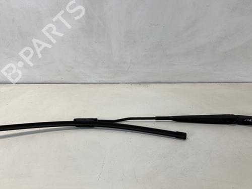 Used Front windshield wiper arm RENAULT CLIO III (BR0/1, CR0/1) 1.2 16V (BR02, BR0J, BR11, CR02, CR0J, CR11) (75 hp) 27527136