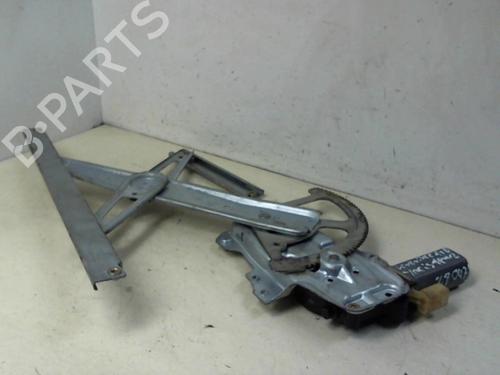 Alzavetro anteriore destra TOYOTA YARIS (_P1_) 1.4 D-4D (NLP10_, NLP10R) | BP20972561C23 