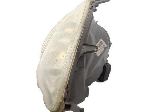 Right headlight TOYOTA YARIS (_P1_) 1.4 D-4D (NLP10_, NLP10R) 811300D090