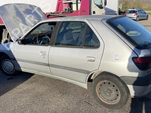 Used Parts PEUGEOT 306 Hatchback (7A, 7C, N3, N5) 1.9 DT 4667030