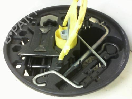 Used Jack Kit Jack Kit RENAULT CLIO II (BB_, CB_) 1.2 (BB0A, BB0F, BB10, BB1K, BB28, BB2D, BB2H, CB0A,... (58 hp) 22021673 22021673