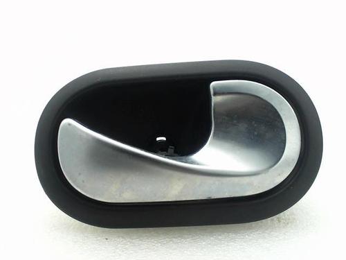 Used Rear right interior door handle Rear right interior door handle RENAULT TWINGO III (BCM_, BCA_) 1.0 SCe 70 (71 hp) 20955826 20955826