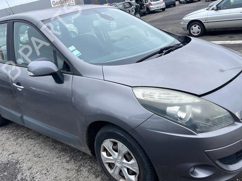 Right headlight RENAULT SCÉNIC III (JZ0/1_) 1.5 dCi | BP32469735C29 