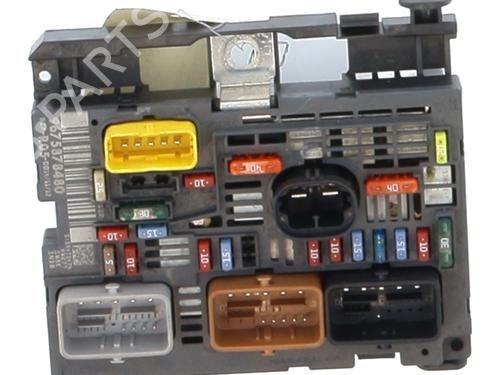 Fuse box PEUGEOT 308 I (4A_, 4C_) 1.6 HDi | BP27367358E1
