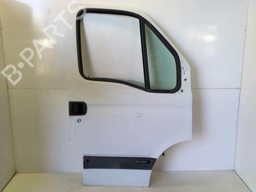 Used Right front door RENAULT MASTER II Van (FD) 2.5 dCi (FD02) (101 hp) 22019634