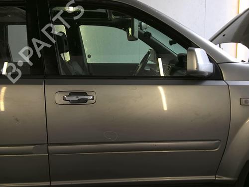 Used Right front door NISSAN X-TRAIL I (T30) 2.2 Di 4x4 (114 hp) 23790910