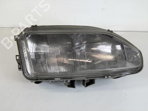 Used Right headlight RENAULT SAFRANE I (B54_) 2.1 dT (B546) (88 hp) 20952921