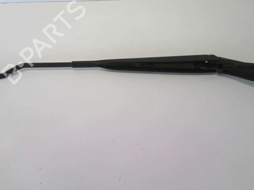 Used Front windshield wiper arm NISSAN MICRA III (K12) 1.2 16V (65 hp) 20953354