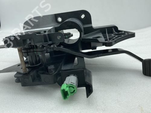 Used Break pedal Break pedal RENAULT TWINGO III (BCM_, BCA_) 0.9 TCe 90 (BCM9, BCM2) (90 hp) 22026666 22026666